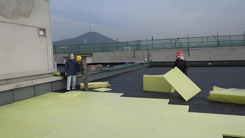 岩棉板施工托架安装方法