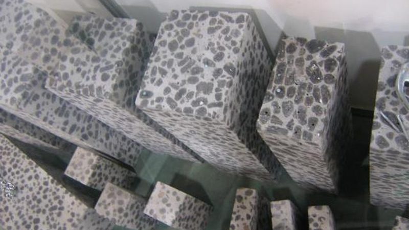 玻璃棉管壳与橡塑保温管：性能对比与适用场景分析