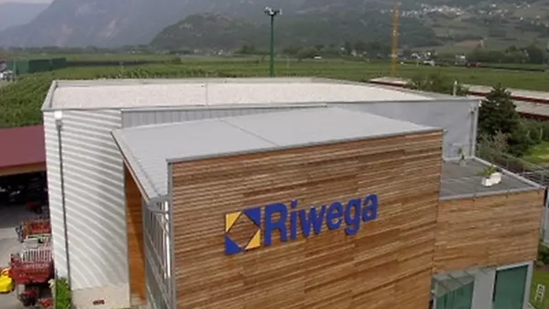 厂房地面防水涂料：揭秘其选型与应用关键**